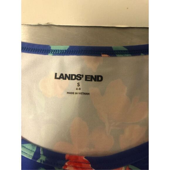 Lands End Women’s Blue and Red Floral Stretchy Short Sleeve Blouse Size S - Picture 4 of 7